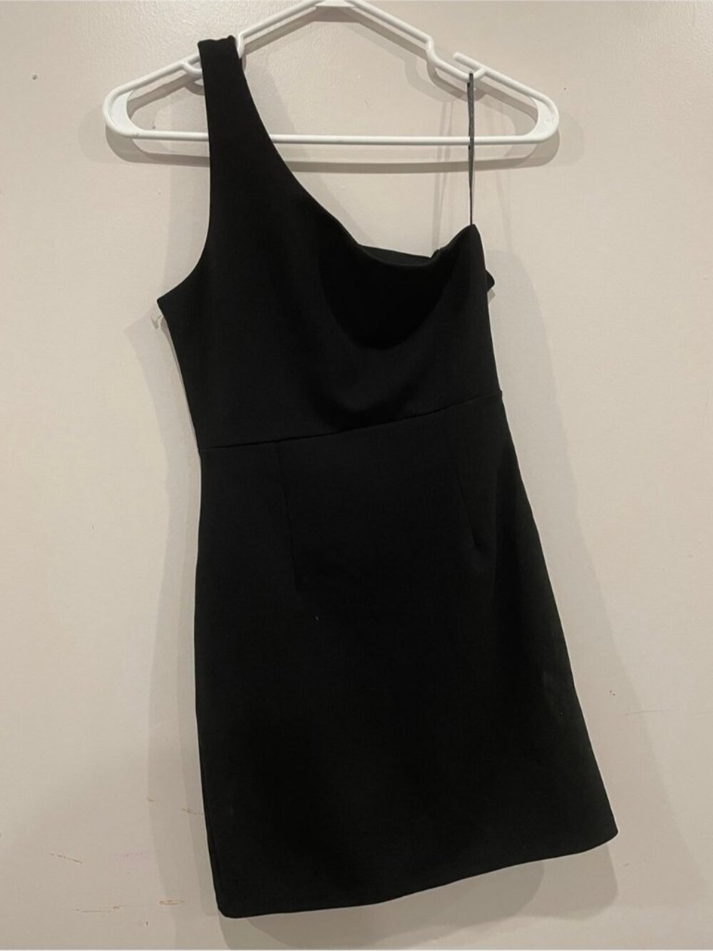 Princess Polly One-Shoulder Black Mini Dress – US 4 / AU 8 - Picture 3 of 6